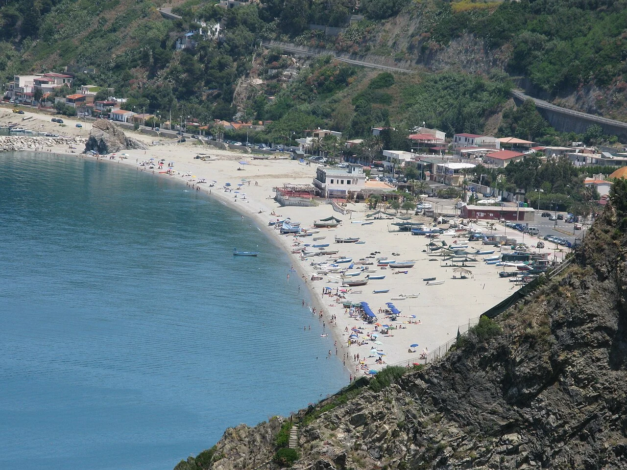 Paesaggio costiero di tonnara palmi